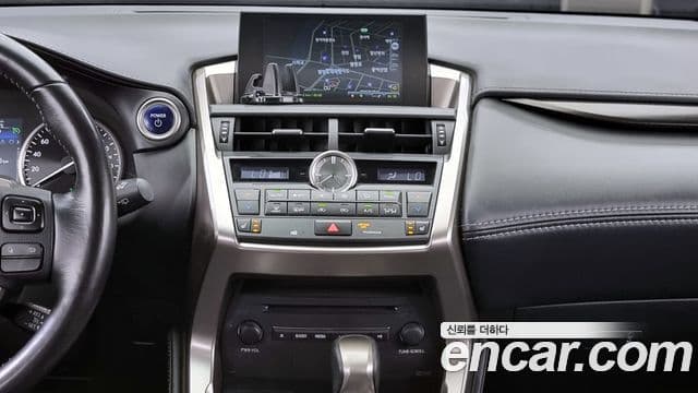 Lexus NX300h Supreme, 2017 19