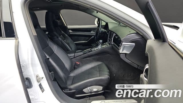 Porsche Panamera 970, 2015 10