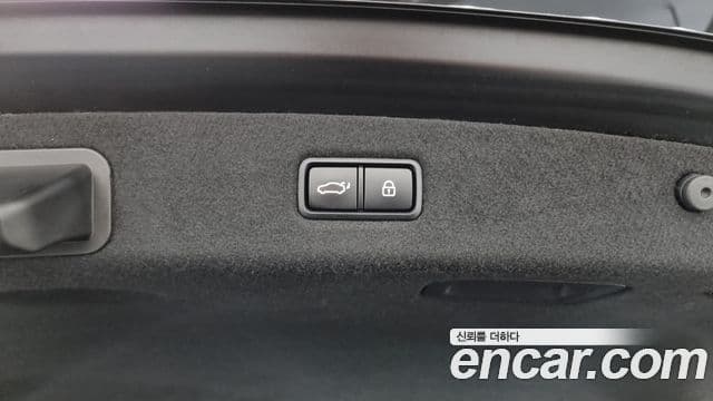 Genesis EQ900 Premium Luxury, 2016 17