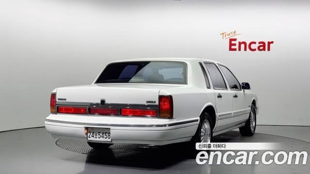 Lincoln 타운카 4.6L V8, 1997 2