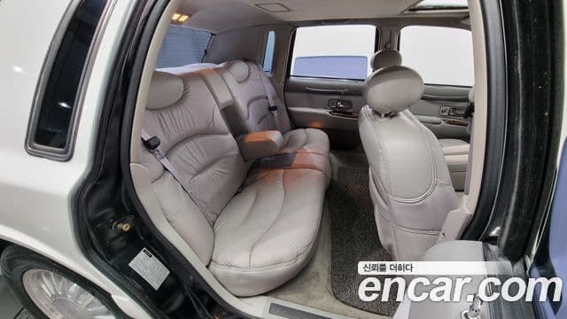 Lincoln 타운카 4.6L V8, 1997 18