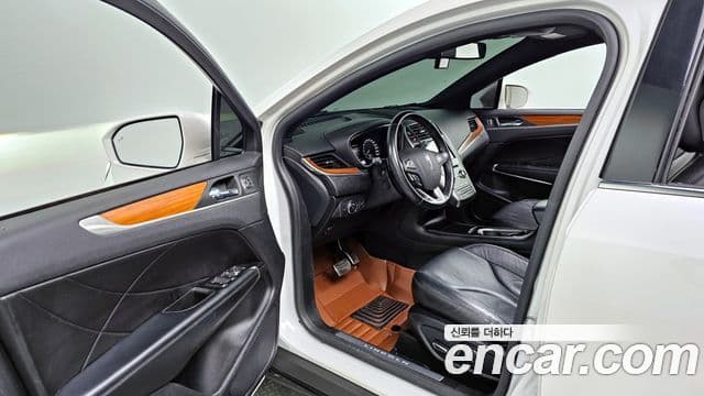 Lincoln MKC, 2019 10