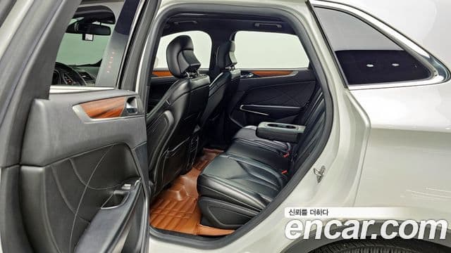 Lincoln MKC, 2019 12