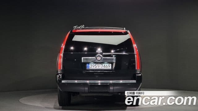 Cadillac Escalade 3세대, 2008 4