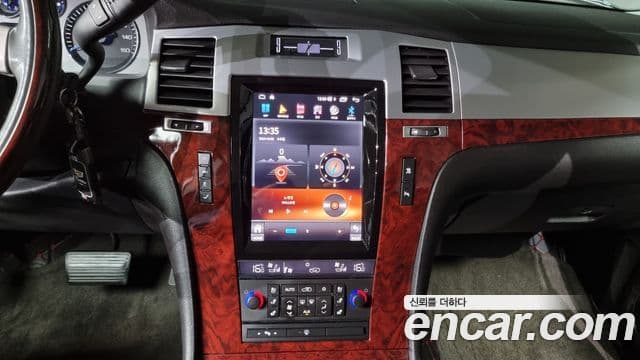 Cadillac Escalade 3세대, 2008 15