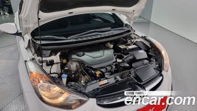 Hyundai Avante MD M16 GDI Smart, 2013 6