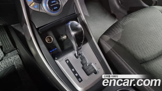 Hyundai Avante MD M16 GDI Smart, 2013 9