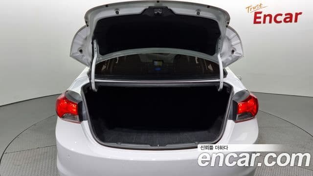 Hyundai Avante MD M16 GDI Smart, 2013 20