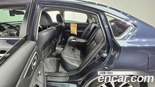 Nissan 알티마 L33, 2017 11