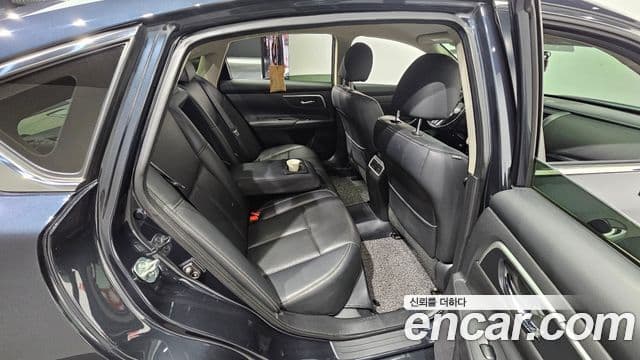 Nissan 알티마 L33, 2017 13