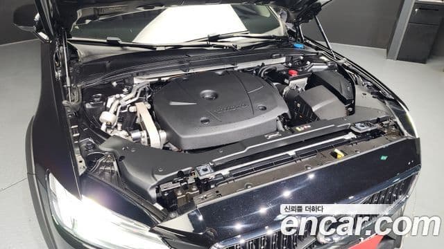 Volvo V60 Cross Country 2세대 T5 AWD, 2019 6