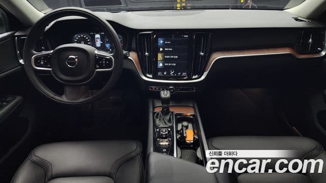 Volvo V60 Cross Country 2세대 T5 AWD, 2019 7