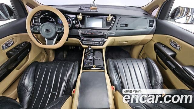 Kia All New Carnival VIP, 2016 7