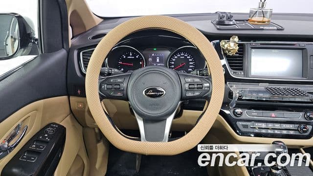 Kia All New Carnival VIP, 2016 13
