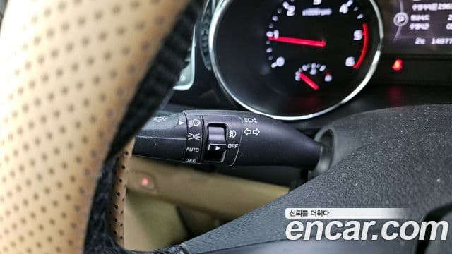 Kia All New Carnival VIP, 2016 18