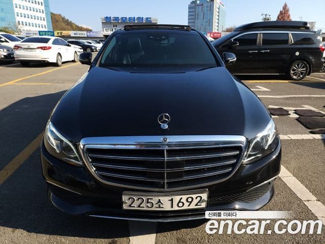 Mercedes-Benz E-класс W213 Exclusive, 2020 1