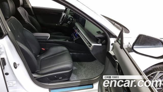 Hyundai Grandeur (GN7) люксовая версия, 2024 10