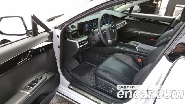 Hyundai Grandeur (GN7) люксовая версия, 2024 11