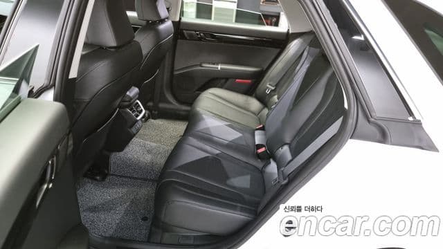 Hyundai Grandeur (GN7) люксовая версия, 2024 12