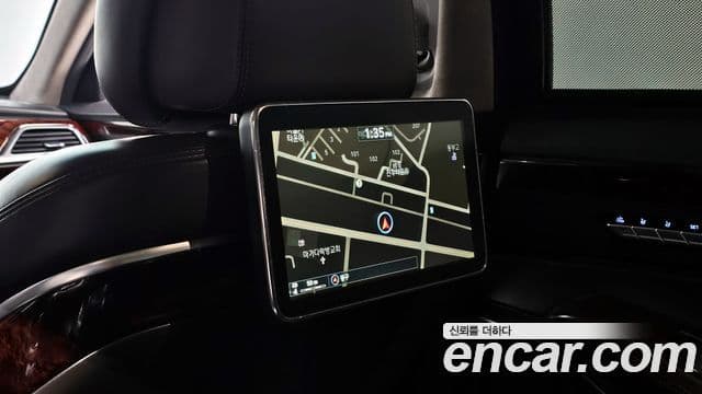 Genesis EQ900 Prestige, 2016 18