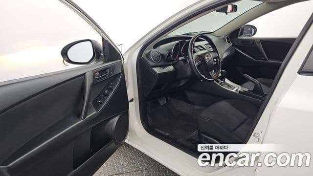 마쯔다 마쯔다 3 2세대, 2011 10