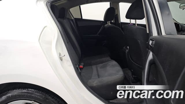 마쯔다 마쯔다 3 2세대, 2011 12