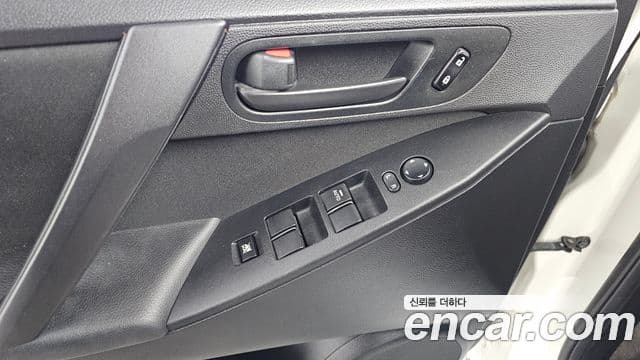 마쯔다 마쯔다 3 2세대, 2011 16