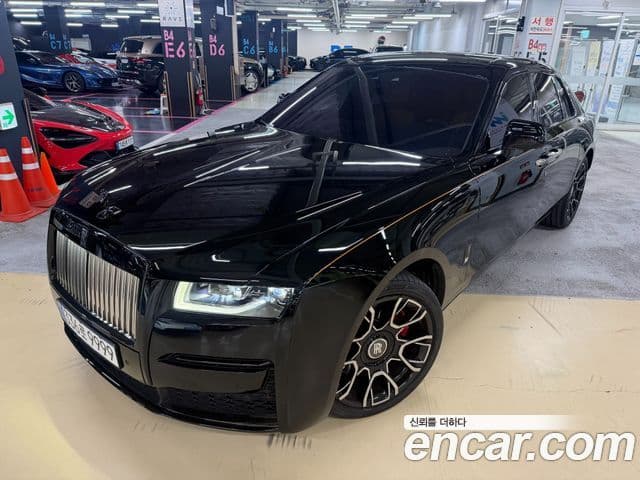 Rolls-Royce 고스트 2세대 6.7 V12 чёрный эмблема, badge, 2022 2