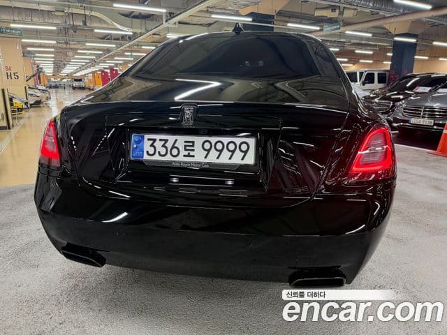 Rolls-Royce 고스트 2세대 6.7 V12 чёрный эмблема, badge, 2022 все фото