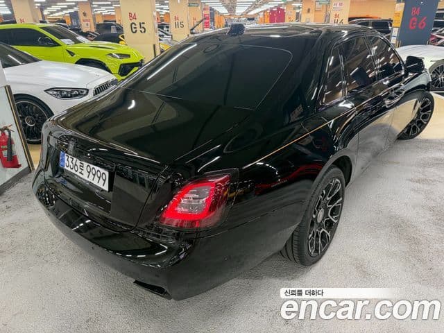 Rolls-Royce 고스트 2세대 6.7 V12 чёрный эмблема, badge, 2022 6
