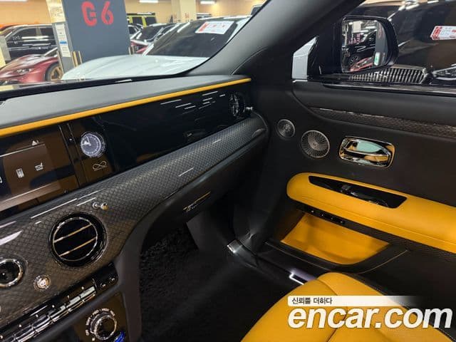 Rolls-Royce 고스트 2세대 6.7 V12 чёрный эмблема, badge, 2022 14