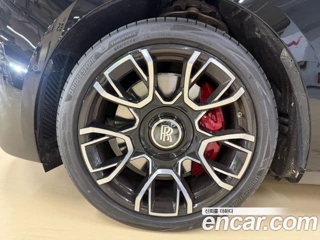 Rolls-Royce 고스트 2세대 6.7 V12 чёрный эмблема, badge, 2022 16