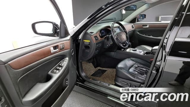 Hyundai Genesis Special, 2013 11