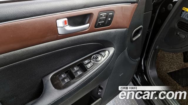 Hyundai Genesis Special, 2013 19