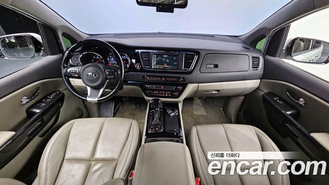 Kia All New Carnival VIP, 2016 7
