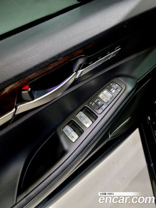 Genesis EQ900 Luxury, 2016 12