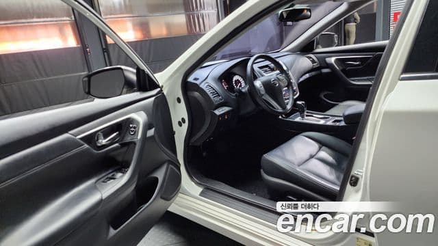 Nissan 알티마 L33, 2017 10