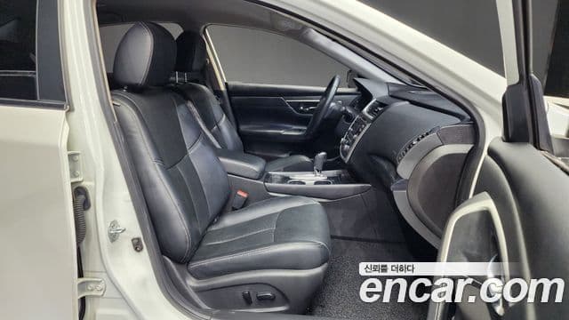 Nissan 알티마 L33, 2017 11