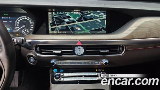 Genesis G90 Premium Luxury, 2021 14