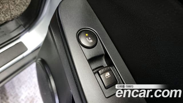 KG모빌리티(SsangYong) Korando Sport Club, 2016 18