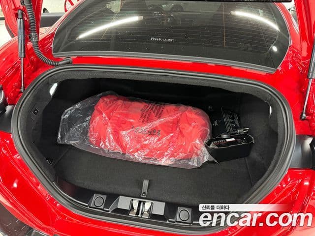 Ferrari 로마, 2022 14