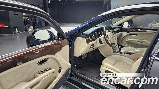 Bentley 뮬산, 2013 11