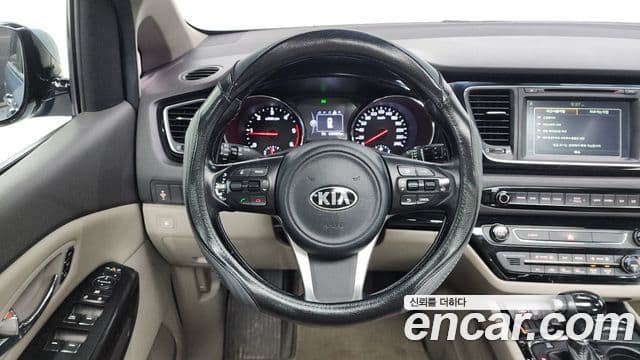 Kia All New Carnival President, 2016 13