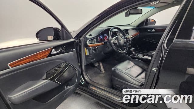 Kia All New K7 Noblesse, 2016 10