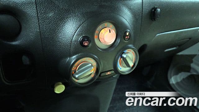 Nissan 큐브 Z12, 2012 16