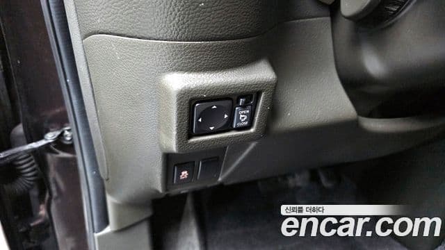 Nissan 큐브 Z12, 2012 17