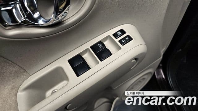 Nissan 큐브 Z12, 2012 19