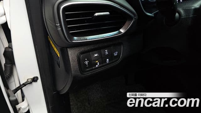 Hyundai Santa Fe TM Prestige, 2019 13