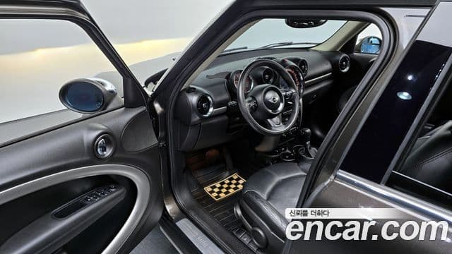 Mini Cooper D Countryman 1세대, 2015 11