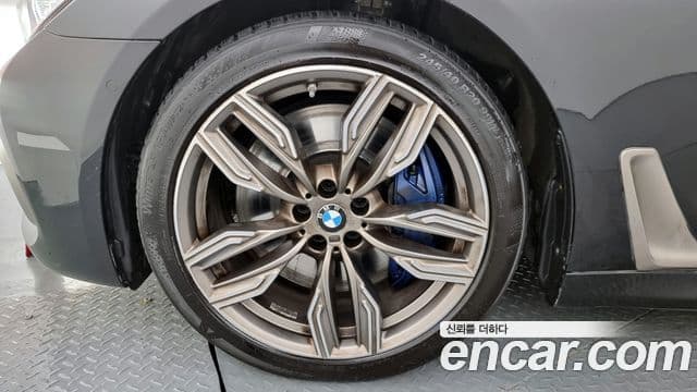 BMW 7시리즈 (G11) M760Li xDrive, 2018 все фото
